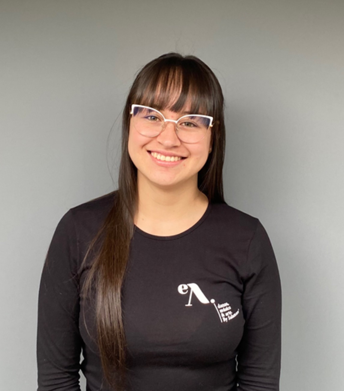 Paola Andrea Bustos, Administradora General